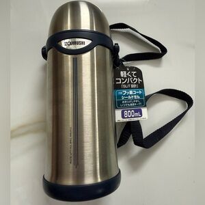 Zojirushi Stainless Steel Vacuum Bottle - Silver with Navy Accents 27 oz